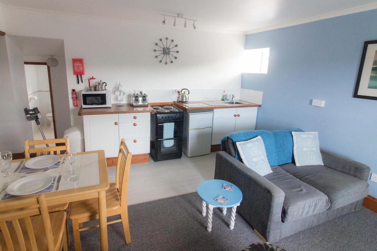 Utopia Apartment